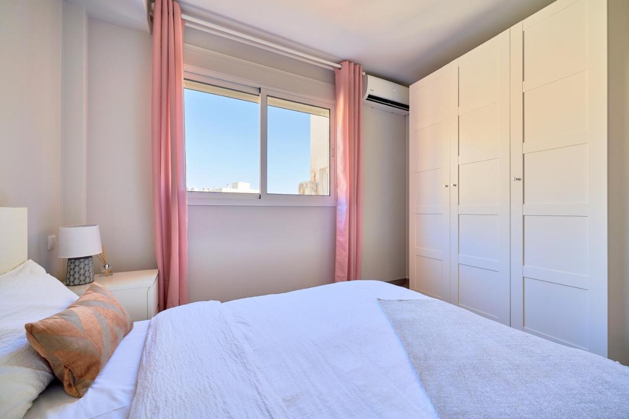 Apartamento Charming And Bright Flat In The Heart Of Málaga Exterior foto