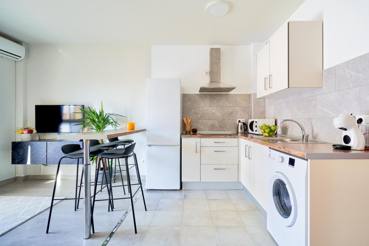 Apartamento Charming And Bright Flat In The Heart Of Málaga Exterior foto