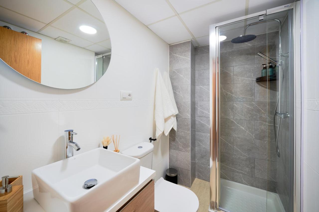 Apartamento Charming And Bright Flat In The Heart Of Málaga Exterior foto